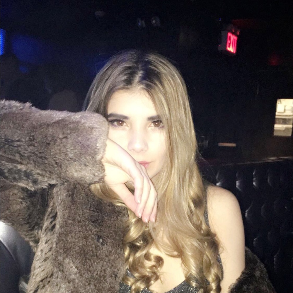 Meet your Posher, Mila